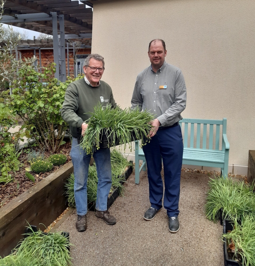 Barnsdale Gardens donate plants to Sue Ryder Thorpe Hall Hospice