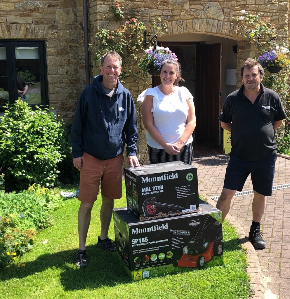 Mountfield donate mowers and tools to  'Children's Hospice South West'