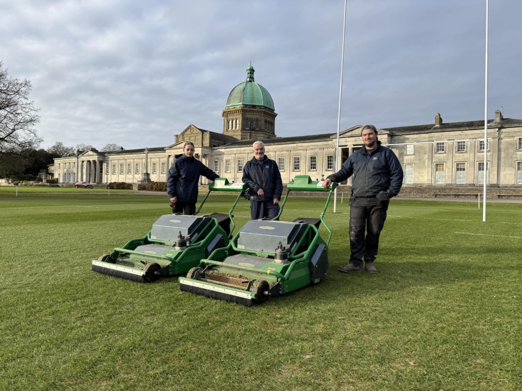 The Dennis ES-34R is a Hit at Haileybury The Dennis ES-34R is a Hit at Haileybury
