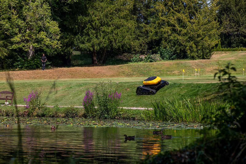 Bi-directional mowing is the smart move Bi-directional mowing is the smart move