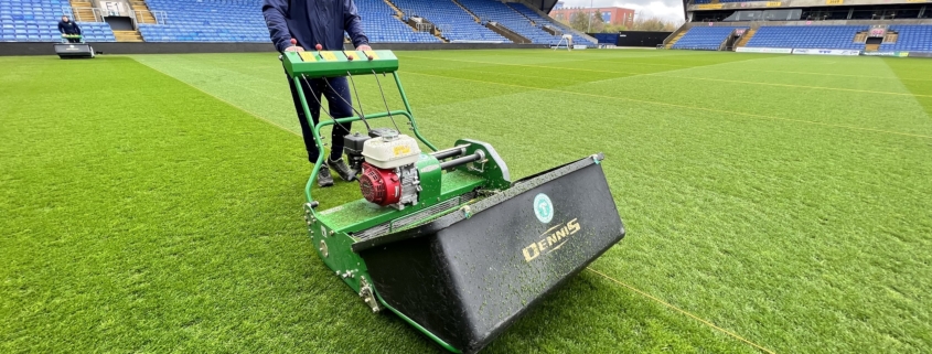 The Dennis G860 has ‘everything you need’ in a cylinder mower according to Kieron Jennings – Head Groundsman at Oxford United FC
