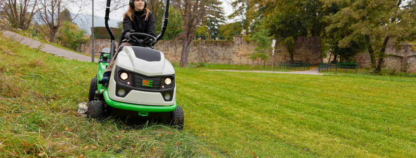 Etesia Launches New Hydro 100 Ride-on Model