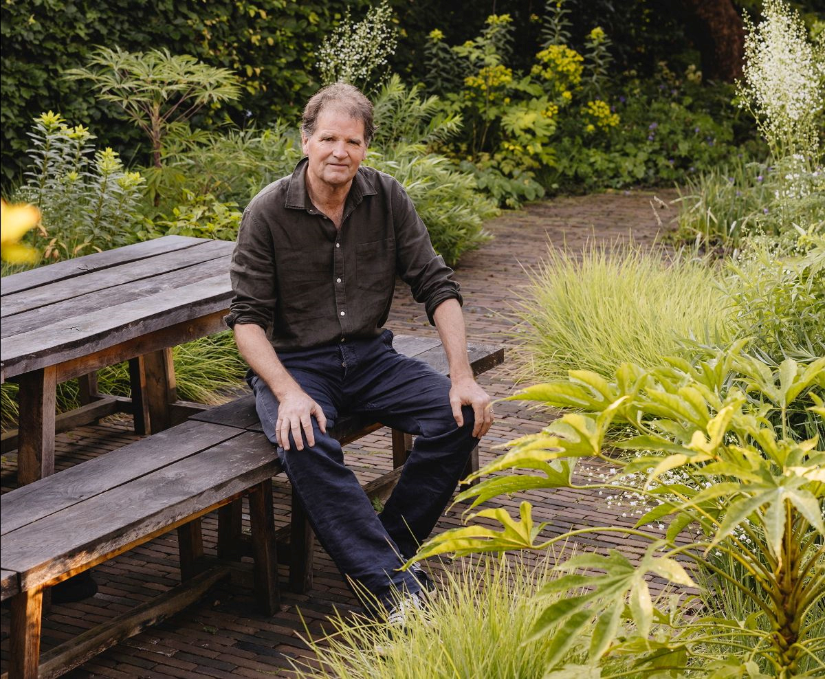 Tom Stuart Smith OBE FSGLD honoured