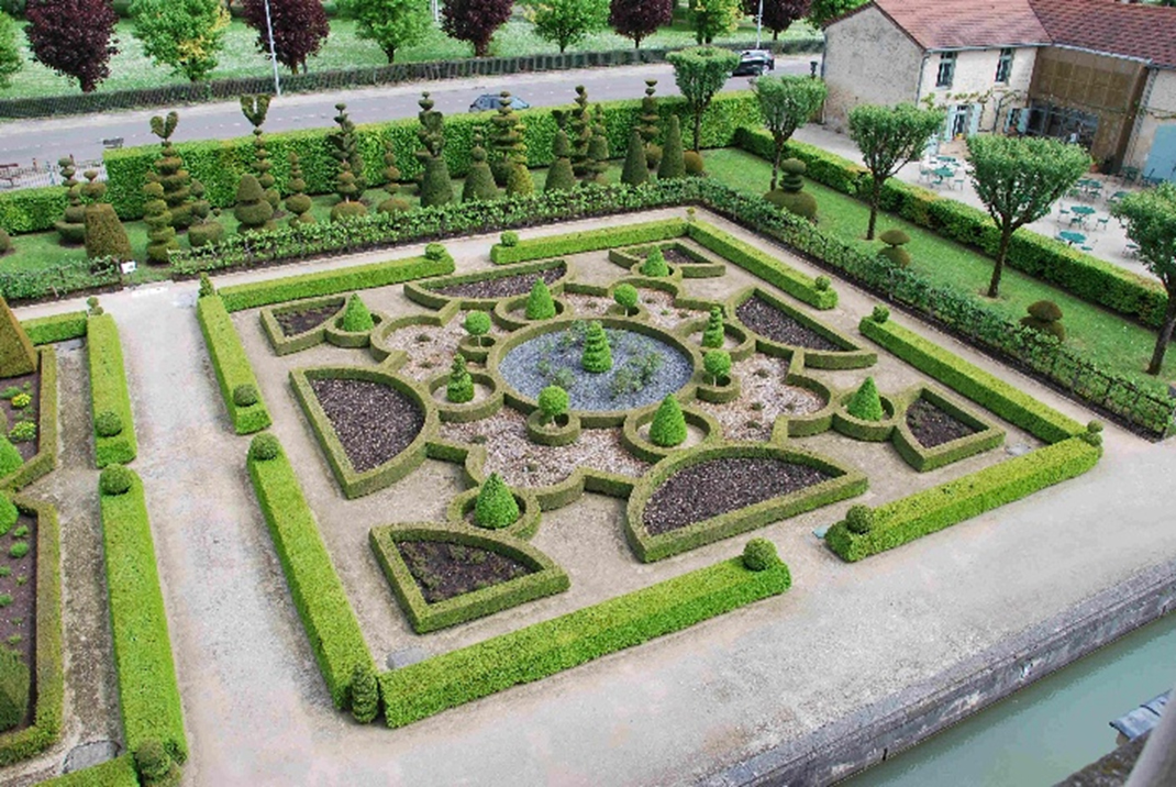 2026 entries now open for Henchman Topiary Awards