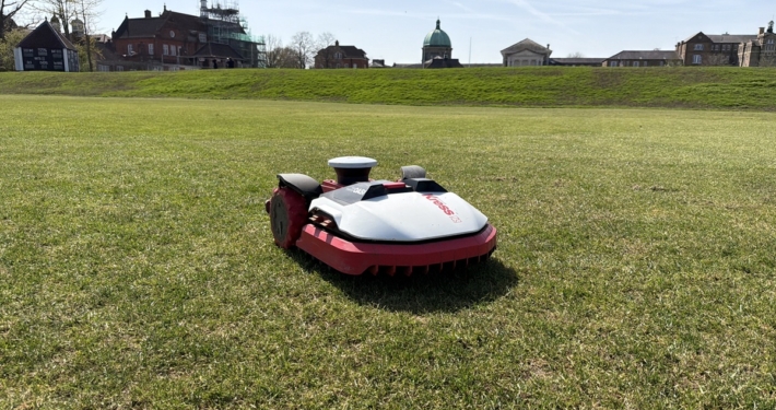 Raising standards at Haileybury with Kress robotic mowers